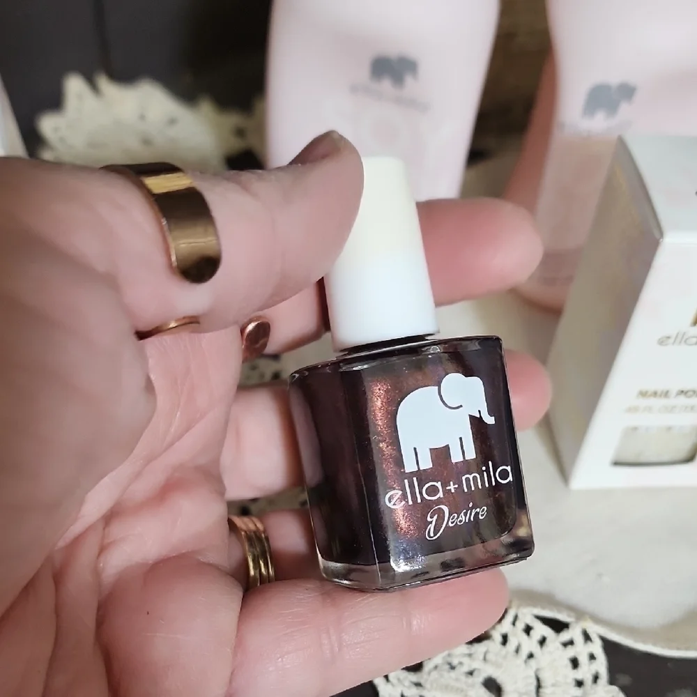 Ella + mila discover nail